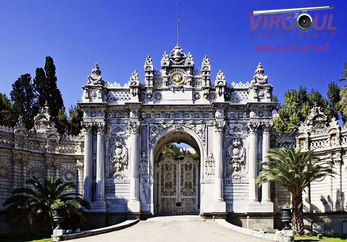 نمایی از کاخ دولما باغچه استانبول