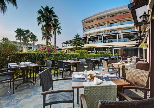 هتل مجیک لایف جاکاراندا